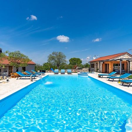 New! Promina Luxury Villa With 72Sqm Heated Pool, Jacuzzi, Infrared Sauna, Tennis Court, Media Room Bogatić Buitenkant foto