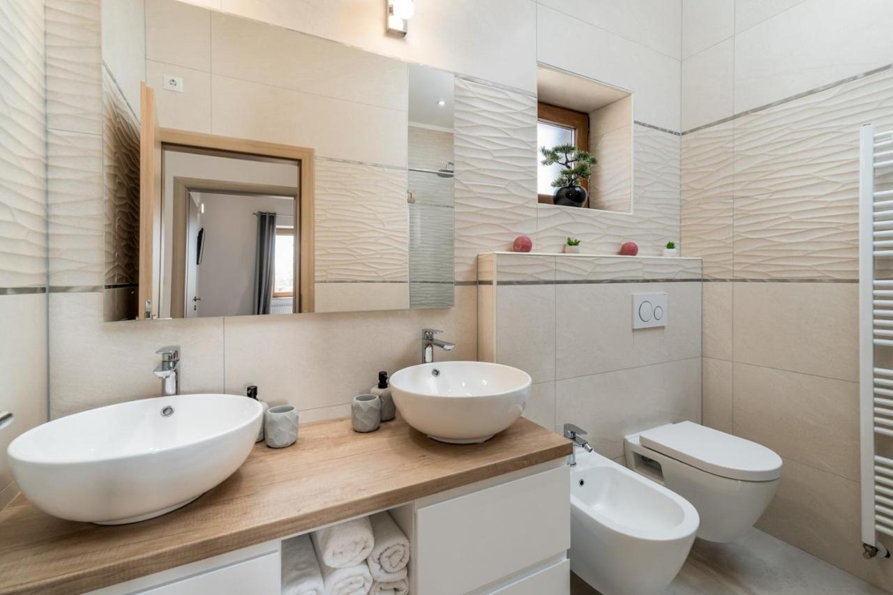 New! Promina Luxury Villa With 72Sqm Heated Pool, Jacuzzi, Infrared Sauna, Tennis Court, Media Room Bogatić Buitenkant foto