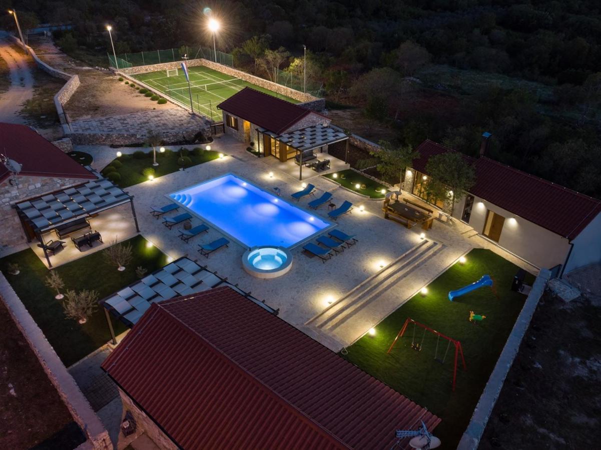New! Promina Luxury Villa With 72Sqm Heated Pool, Jacuzzi, Infrared Sauna, Tennis Court, Media Room Bogatić Buitenkant foto
