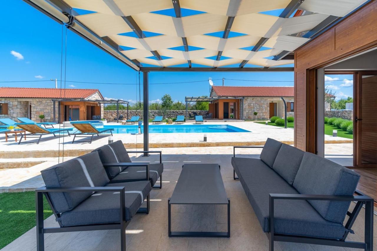 New! Promina Luxury Villa With 72Sqm Heated Pool, Jacuzzi, Infrared Sauna, Tennis Court, Media Room Bogatić Buitenkant foto